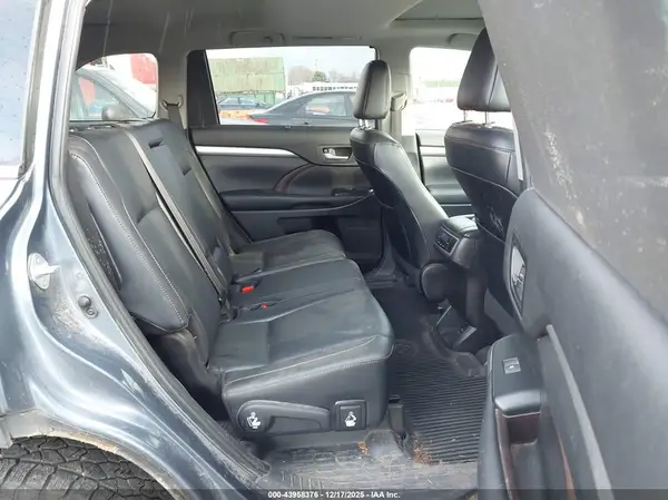 5TDJZRFH3KS968265 2019 TOYOTA HIGHLANDER - Image 8