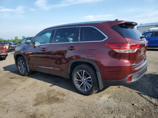 5TDJZRFH3KS983784 2019 TOYOTA HIGHLANDER - Image 2