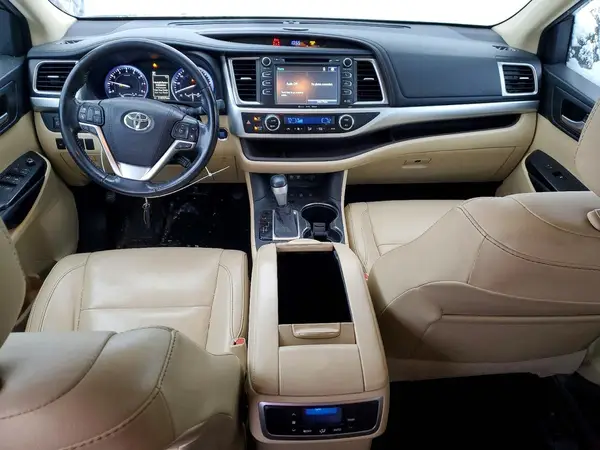 5TDJZRFH4HS359582 2017 TOYOTA HIGHLANDER - Image 8