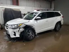 5TDJZRFH4HS360103 2017 TOYOTA HIGHLANDER