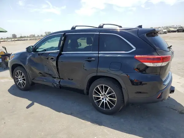 5TDJZRFH4HS362028 2017 TOYOTA HIGHLANDER - Image 2