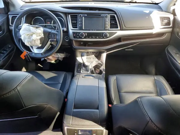 5TDJZRFH4HS363177 2017 TOYOTA HIGHLANDER - Image 8