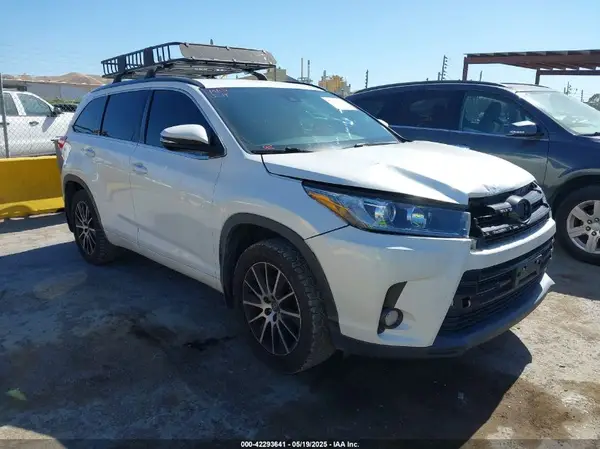 5TDJZRFH4HS363437 2017 TOYOTA HIGHLANDER - Image 1