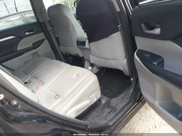 5TDJZRFH4HS375135 2017 TOYOTA HIGHLANDER - Image 8