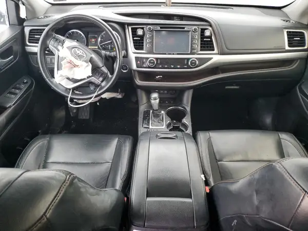 5TDJZRFH4HS382778 2017 TOYOTA HIGHLANDER - Image 8