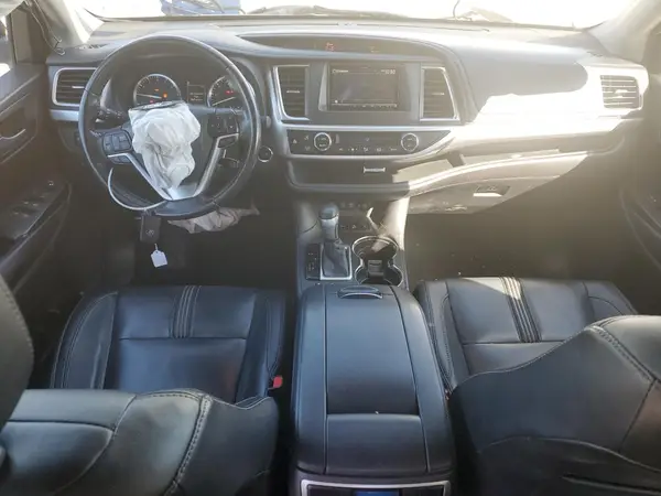 5TDJZRFH4HS385552 2017 TOYOTA HIGHLANDER - Image 8