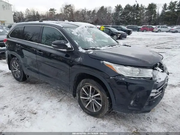 5TDJZRFH4HS391111 2017 TOYOTA HIGHLANDER - Image 1