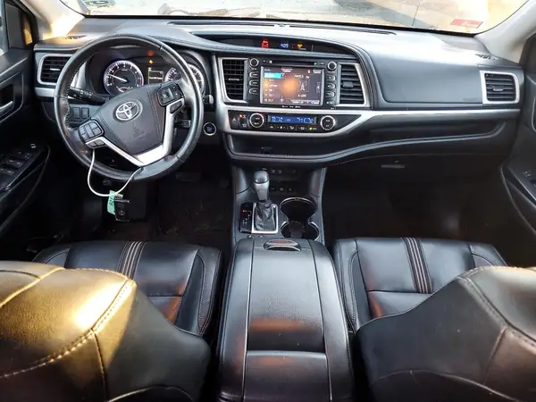 5TDJZRFH4HS397250 2017 TOYOTA HIGHLANDER - Image 8