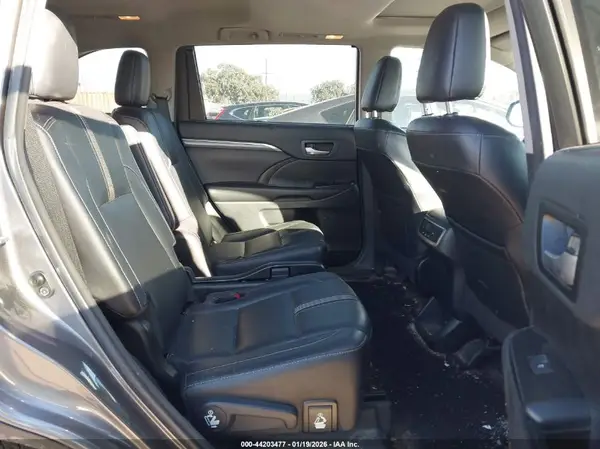 5TDJZRFH4HS398687 2017 TOYOTA HIGHLANDER - Image 8
