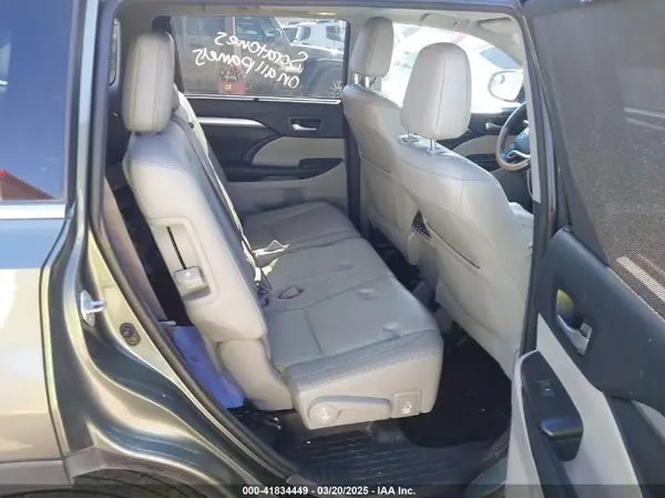 5TDJZRFH4HS402186 2017 TOYOTA HIGHLANDER - Image 8