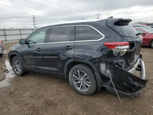 5TDJZRFH4HS405654 2017 TOYOTA HIGHLANDER - Image 2