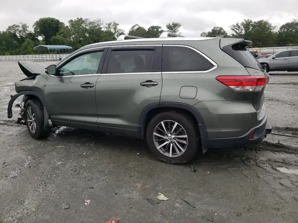 5TDJZRFH4HS411860 2017 TOYOTA HIGHLANDER - Image 2