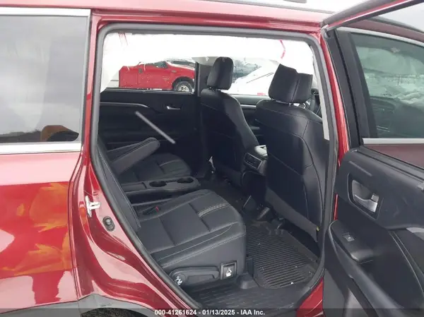 5TDJZRFH4HS414807 2017 TOYOTA HIGHLANDER - Image 8