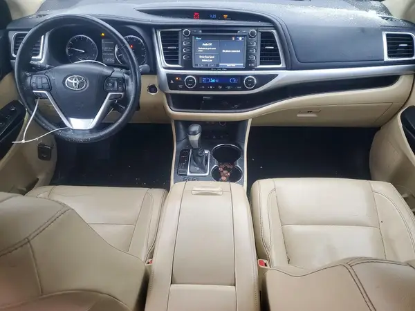 5TDJZRFH4HS414967 2017 TOYOTA HIGHLANDER - Image 8