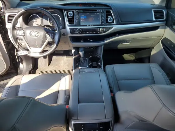 5TDJZRFH4HS417187 2017 TOYOTA HIGHLANDER - Image 8