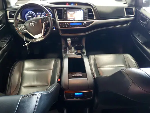 5TDJZRFH4HS421708 2017 TOYOTA HIGHLANDER - Image 8