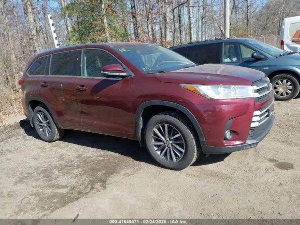 5TDJZRFH4HS425631 2017 TOYOTA HIGHLANDER - Image 1