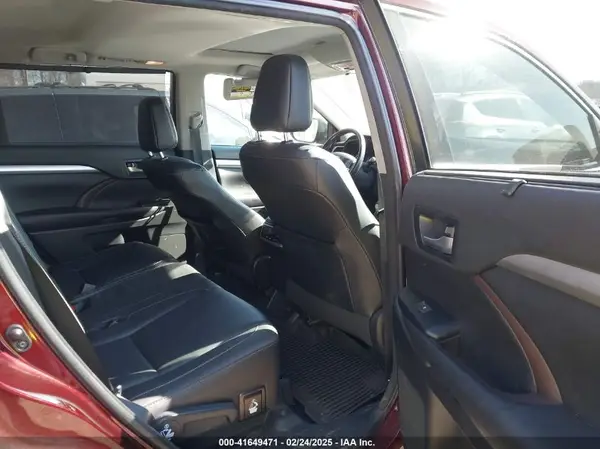 5TDJZRFH4HS425631 2017 TOYOTA HIGHLANDER - Image 8