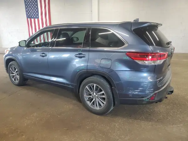 5TDJZRFH4HS425659 2017 TOYOTA HIGHLANDER - Image 2