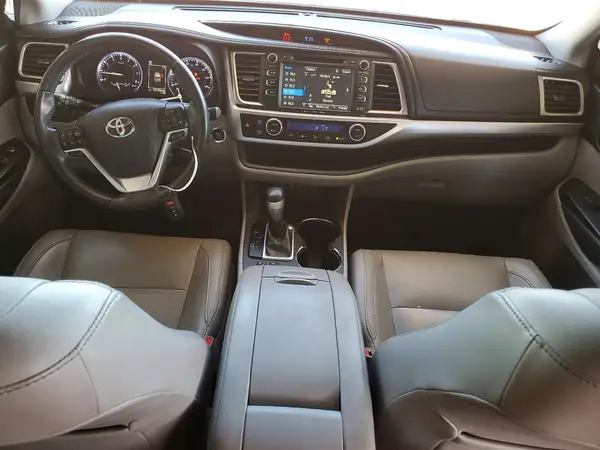 5TDJZRFH4HS426178 2017 TOYOTA HIGHLANDER - Image 8