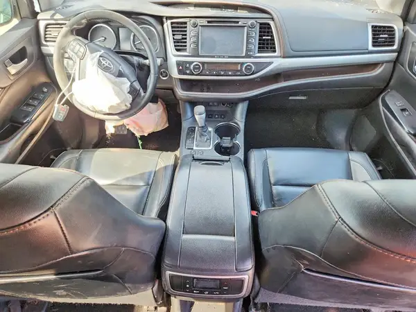 5TDJZRFH4HS428903 2017 TOYOTA HIGHLANDER - Image 8