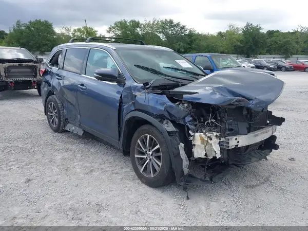 5TDJZRFH4HS430070 2017 TOYOTA HIGHLANDER - Image 1