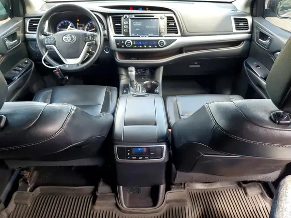 5TDJZRFH4HS436189 2017 TOYOTA HIGHLANDER - Image 8
