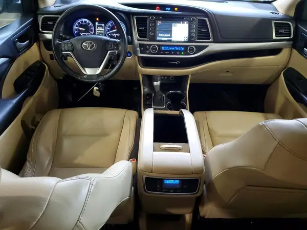 5TDJZRFH4HS445426 2017 TOYOTA HIGHLANDER - Image 8
