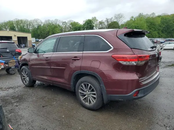 5TDJZRFH4HS451470 2017 TOYOTA HIGHLANDER - Image 2