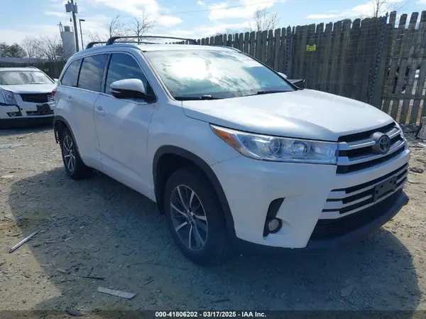 5TDJZRFH4HS453655 2017 TOYOTA HIGHLANDER - Image 1