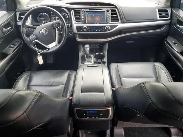 5TDJZRFH4HS455230 2017 TOYOTA HIGHLANDER - Image 8