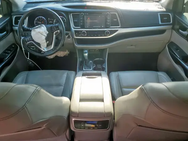 5TDJZRFH4HS459228 2017 TOYOTA HIGHLANDER - Image 8