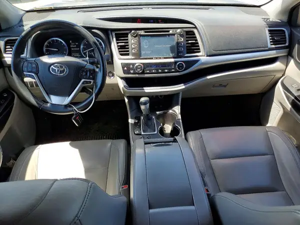 5TDJZRFH4HS459441 2017 TOYOTA HIGHLANDER - Image 8