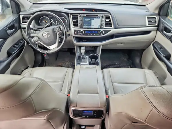 5TDJZRFH4HS467619 2017 TOYOTA HIGHLANDER - Image 8