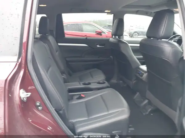 5TDJZRFH4HS478782 2017 TOYOTA HIGHLANDER - Image 8