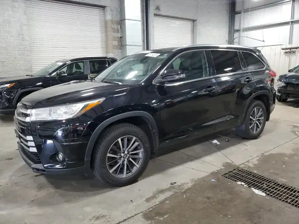 5TDJZRFH4HS481391 2017 TOYOTA HIGHLANDER - Image 1