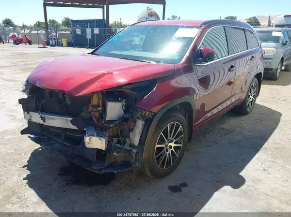 5TDJZRFH4HS483044 2017 TOYOTA HIGHLANDER - Image 2