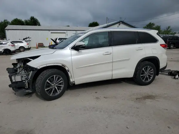 5TDJZRFH4HS483089 2017 TOYOTA HIGHLANDER - Image 1