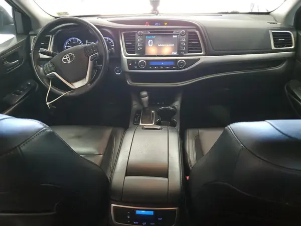 5TDJZRFH4HS509951 2017 TOYOTA HIGHLANDER - Image 8