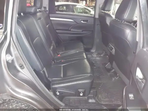 5TDJZRFH4HS512025 2017 TOYOTA HIGHLANDER - Image 8
