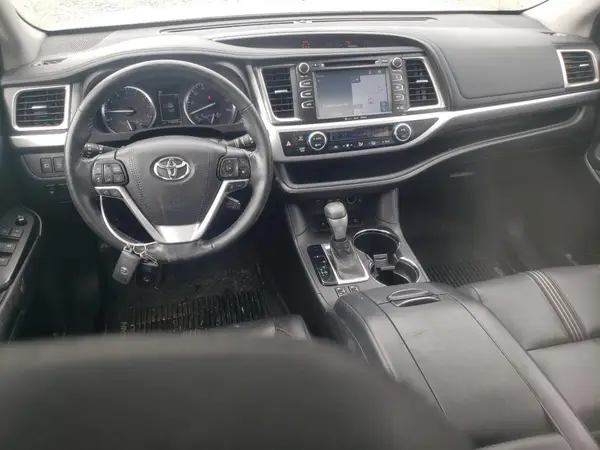 5TDJZRFH4JS488167 2018 TOYOTA HIGHLANDER - Image 8