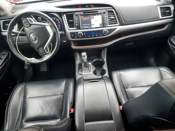 5TDJZRFH4JS489013 2018 TOYOTA HIGHLANDER - Image 8