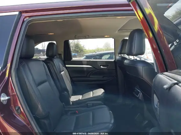 5TDJZRFH4JS490257 2018 TOYOTA HIGHLANDER - Image 8