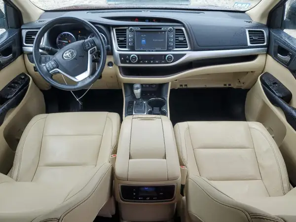 5TDJZRFH4JS494308 2018 TOYOTA HIGHLANDER - Image 8