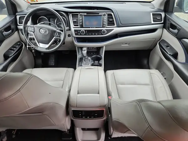 5TDJZRFH4JS525301 2018 TOYOTA HIGHLANDER - Image 8