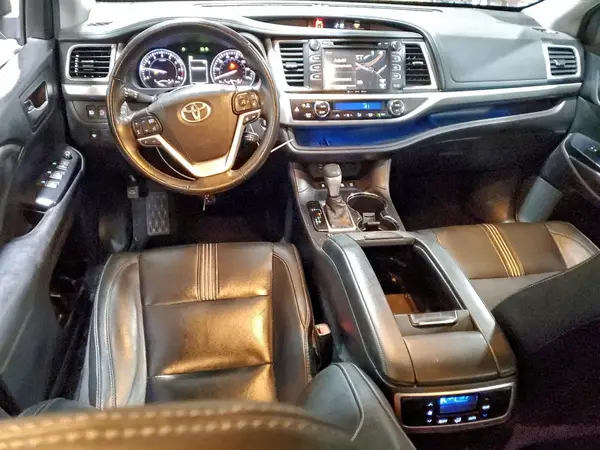 5TDJZRFH4JS527341 2018 TOYOTA HIGHLANDER - Image 8