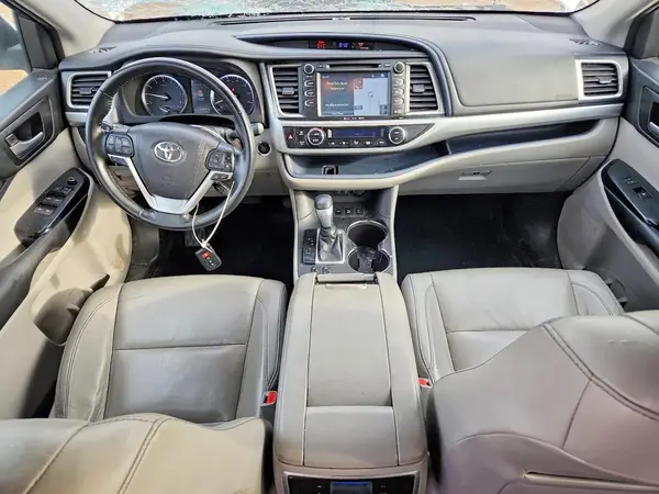 5TDJZRFH4JS530465 2018 TOYOTA HIGHLANDER - Image 8