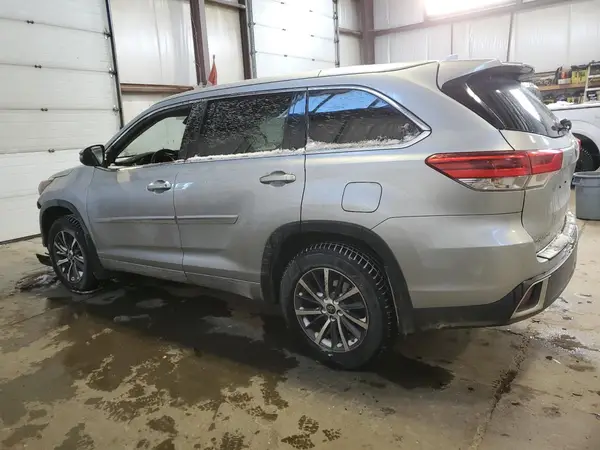 5TDJZRFH4JS531003 2018 TOYOTA HIGHLANDER - Image 2