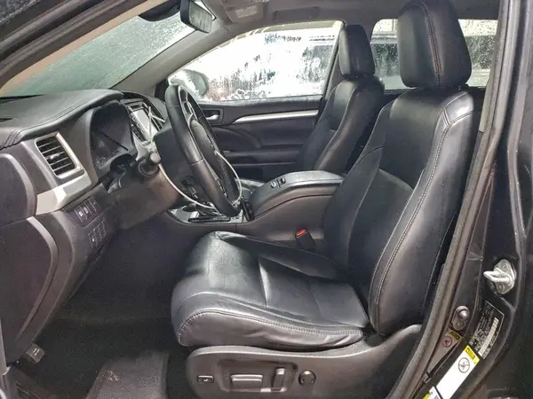 2018 TOYOTA HIGHLANDER auction photo 7