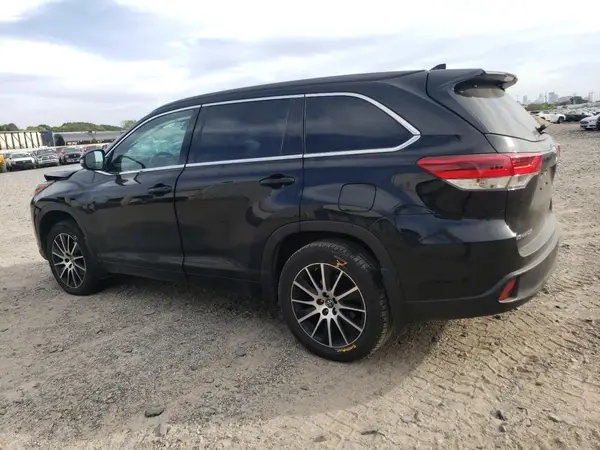 5TDJZRFH4JS539098 2018 TOYOTA HIGHLANDER - Image 2